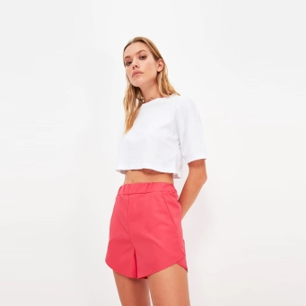 Pantalones cortos y faldas